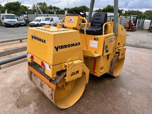 JCB VIBROMAX W255 2 BILLES - Apisonadora de asfalto: foto 3 JCB VIBROMAX W255 2 BILLES - Apisonadora de asfalto: foto 3