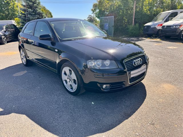 Audi A3 2.0 FSI Ambition S3 nur Export!! - Coche: foto 2 Audi A3 2.0 FSI Ambition S3 nur Export!! - Coche: foto 2