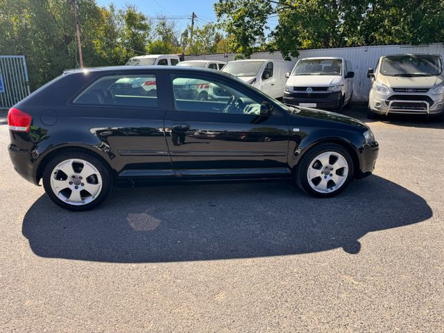 Audi A3 2.0 FSI Ambition S3 nur Export!! - Coche: foto 5 Audi A3 2.0 FSI Ambition S3 nur Export!! - Coche: foto 5