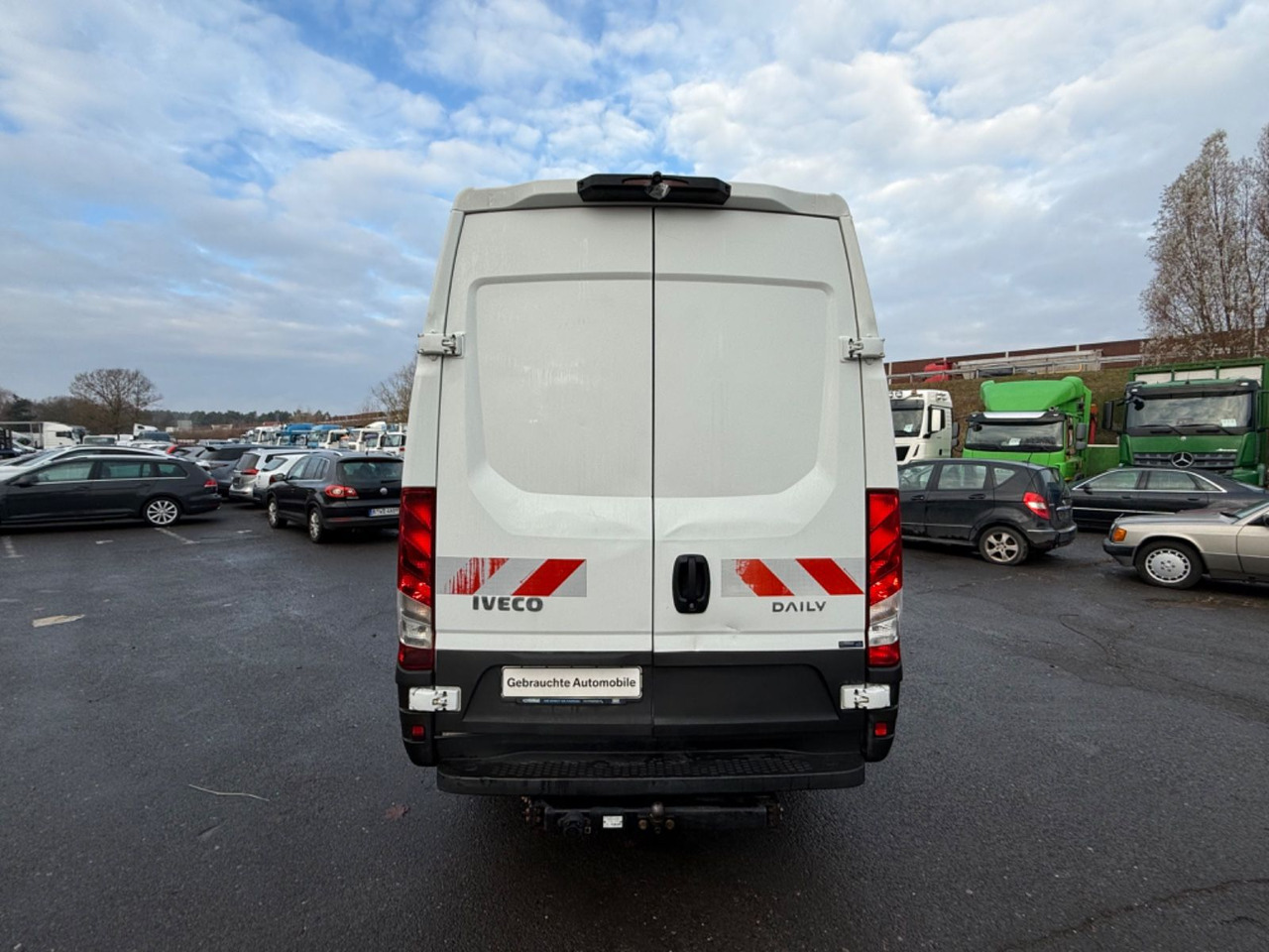 Iveco Daily Kasten HKa 35 S - Furgón: foto 5 Iveco Daily Kasten HKa 35 S - Furgón: foto 5