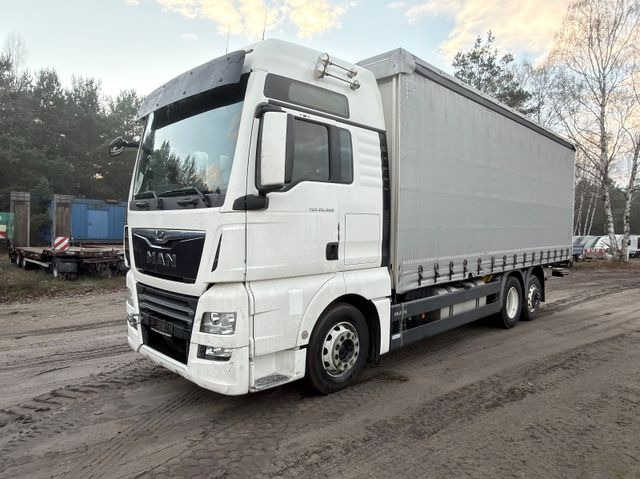MAN TGX 26.460 FG 6x2 Motorschaden - Camión lona: foto 2 MAN TGX 26.460 FG 6x2 Motorschaden - Camión lona: foto 2
