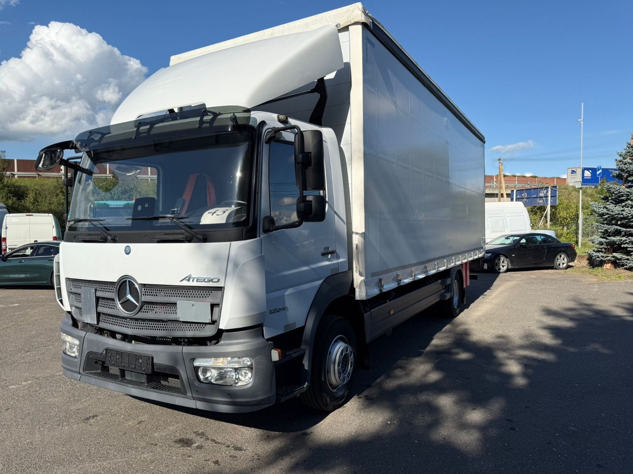 Mercedes-Benz Atego 1224 18 tkm - Camión caja cerrada: foto 3 Mercedes-Benz Atego 1224 18 tkm - Camión caja cerrada: foto 3