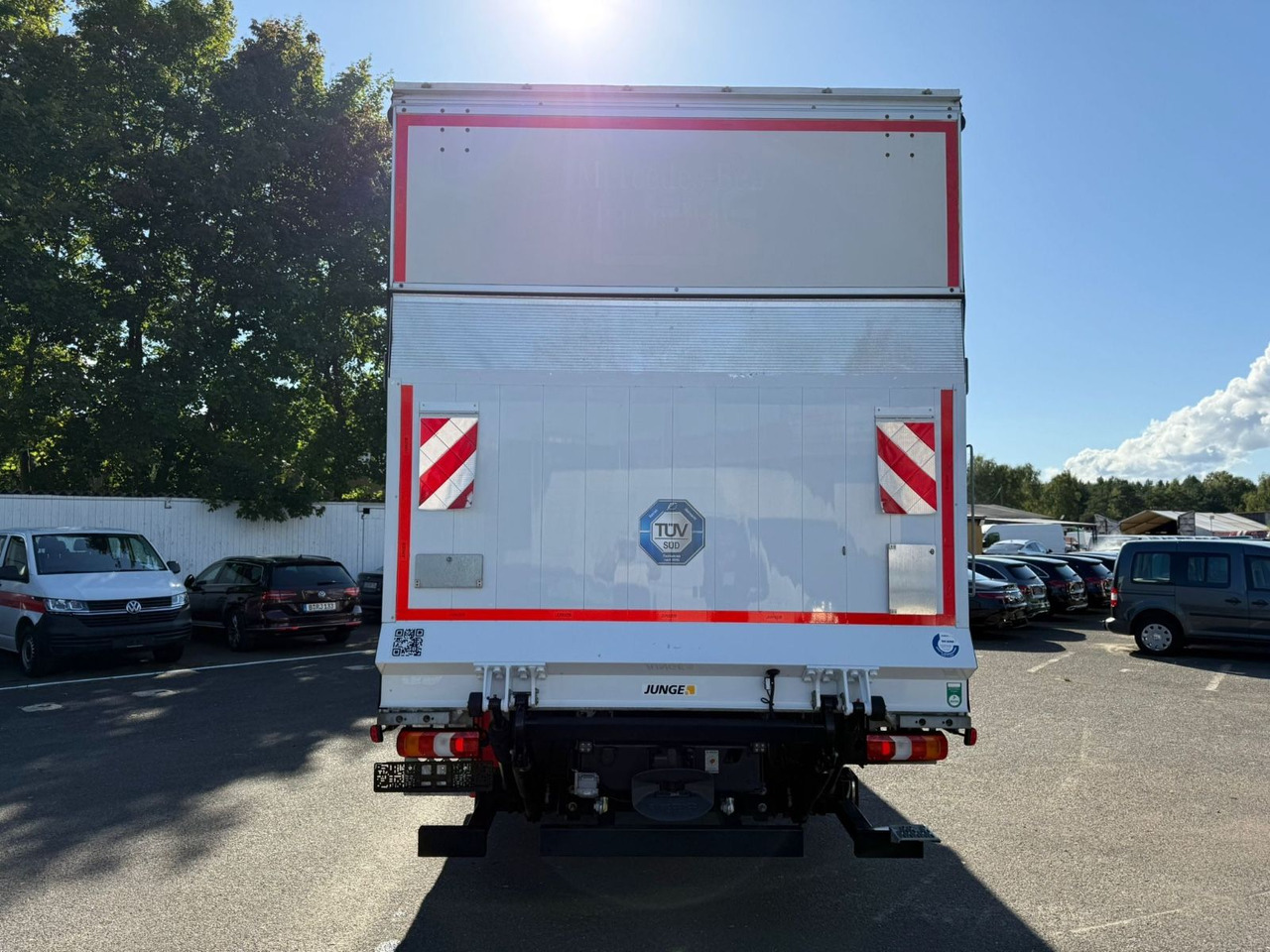 Mercedes-Benz Atego 1224 18 tkm - Camión caja cerrada: foto 4 Mercedes-Benz Atego 1224 18 tkm - Camión caja cerrada: foto 4