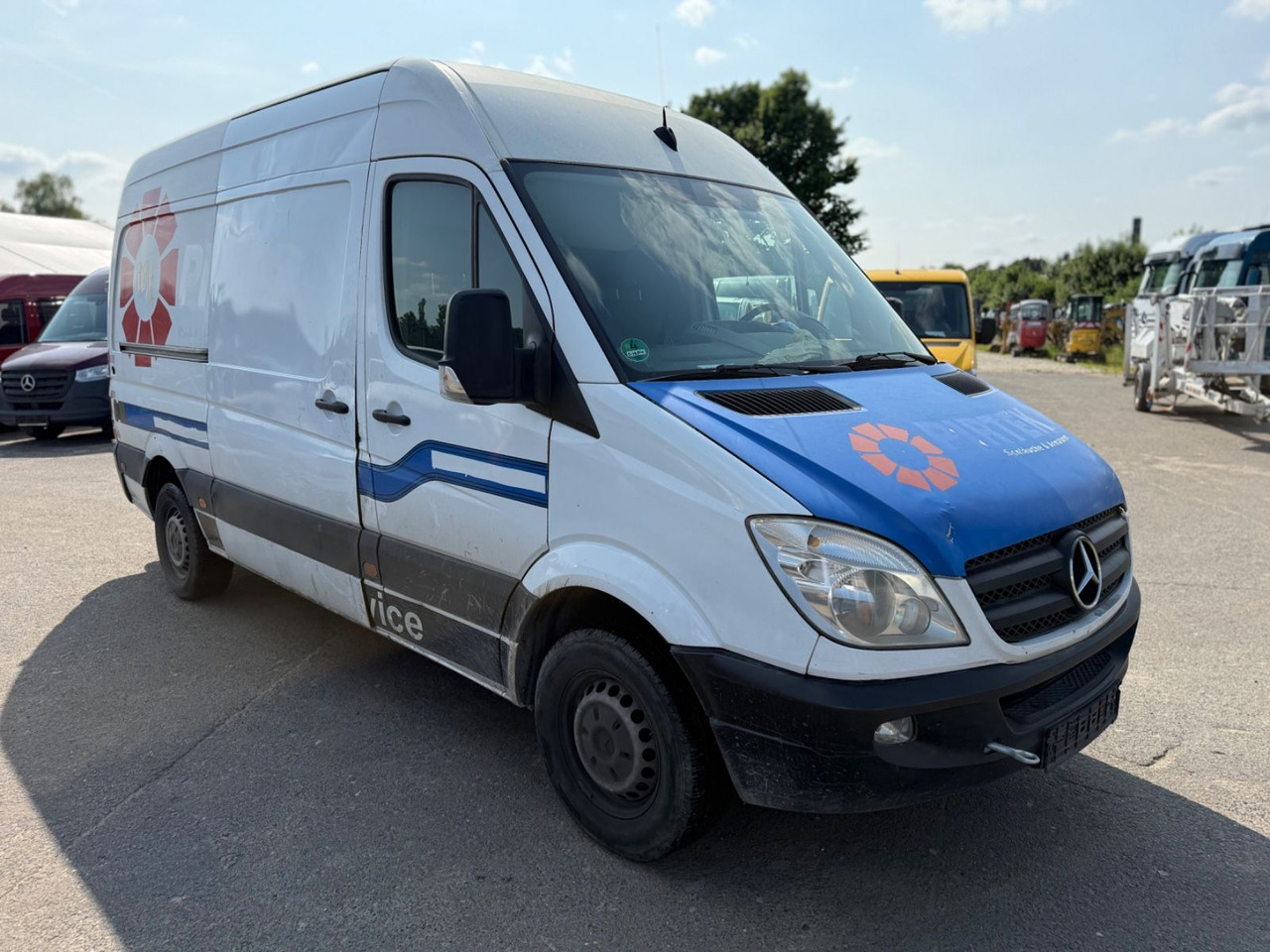 Mercedes-Benz Sprinter II Kasten 313 CDI MOTORSCHADEN !!! - Furgón: foto 2 Mercedes-Benz Sprinter II Kasten 313 CDI MOTORSCHADEN !!! - Furgón: foto 2