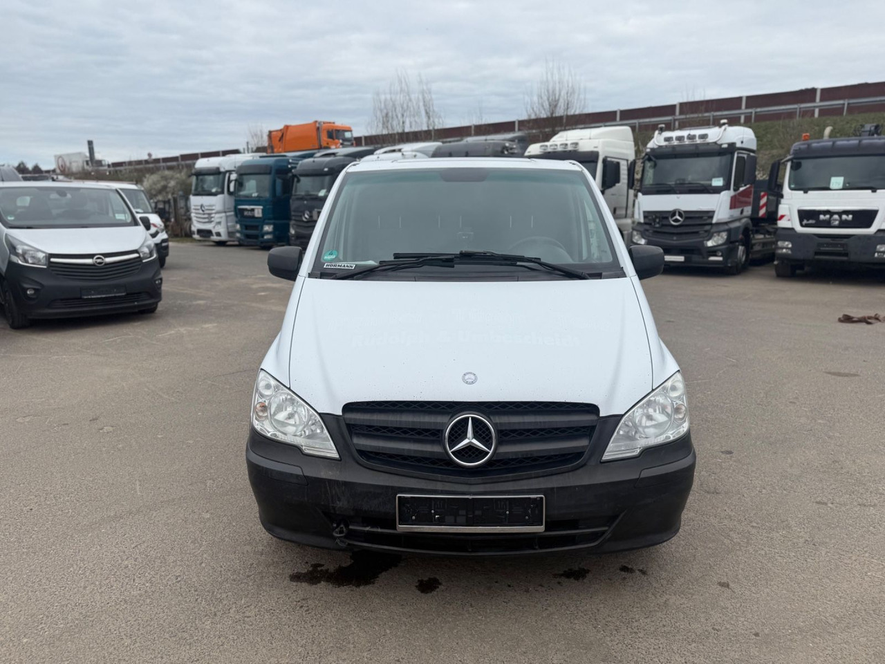 Mercedes-Benz Vito Kasten 116 CDI extralang defekt !! - Furgoneta de pasajeros: foto 1 Mercedes-Benz Vito Kasten 116 CDI extralang defekt !! - Furgoneta de pasajeros: foto 1