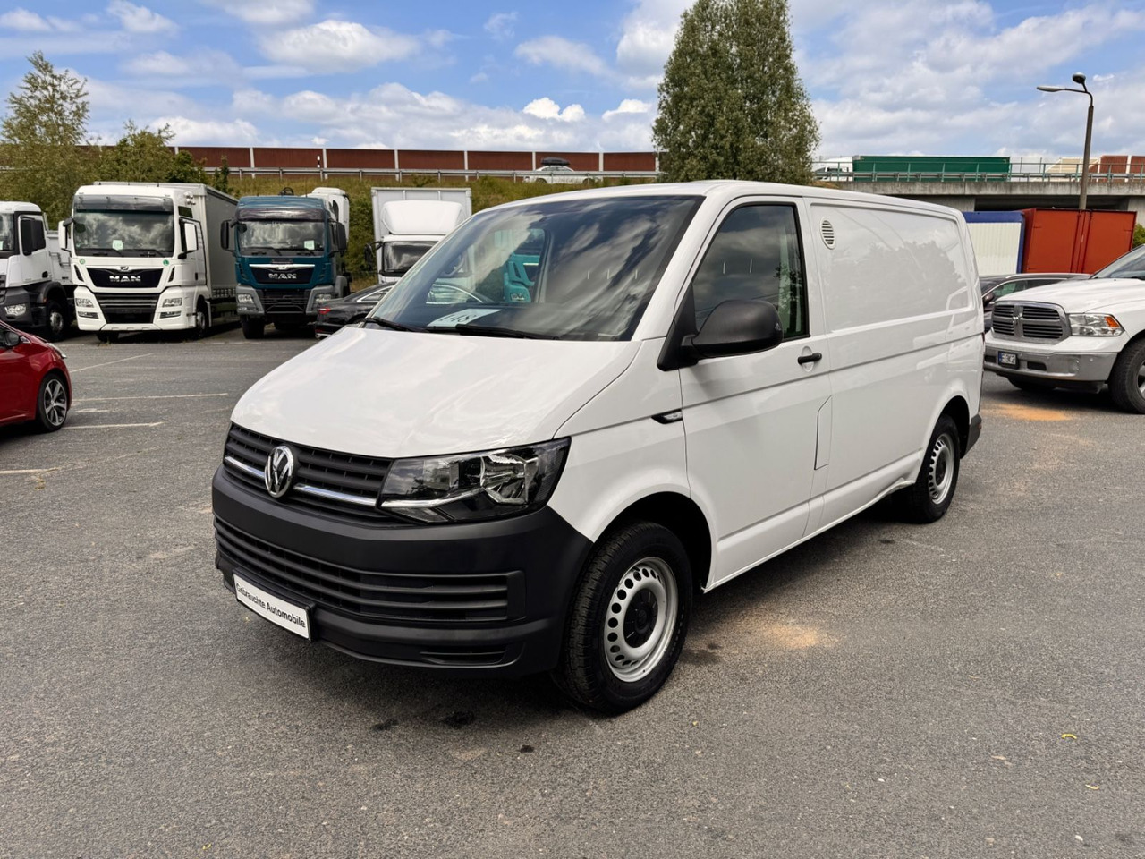 Volkswagen T6 Transporter 2.0 TDI 49 tkm - Furgoneta pequeña: foto 3 Volkswagen T6 Transporter 2.0 TDI 49 tkm - Furgoneta pequeña: foto 3