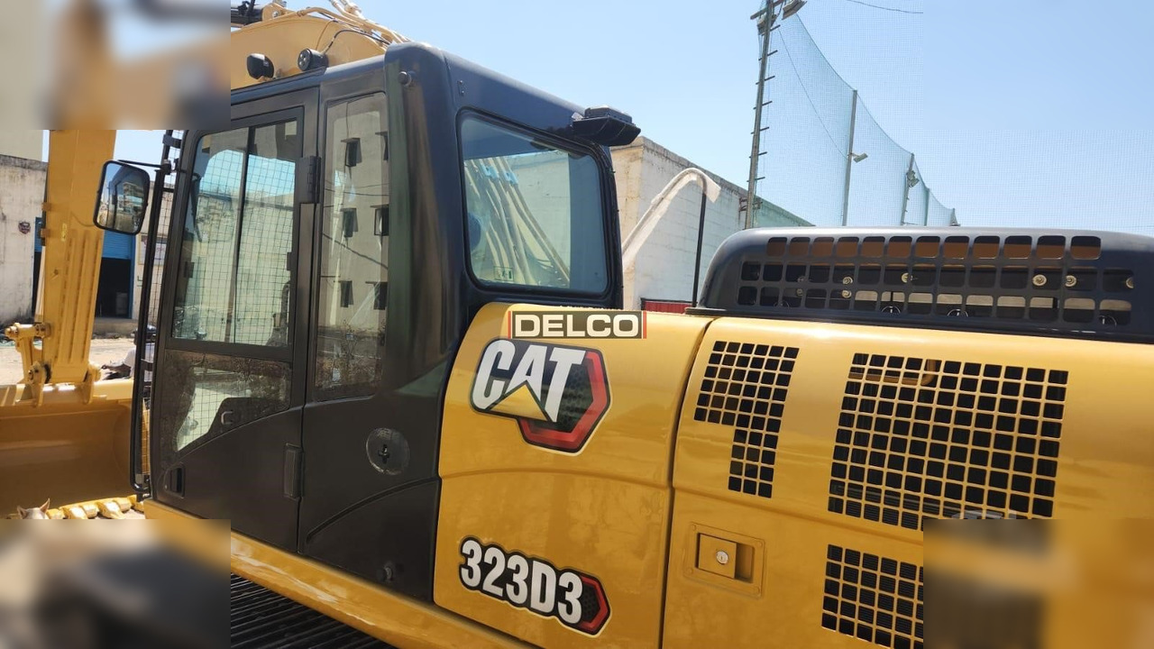 CATERPILLAR 323D3 - Excavadora de cadenas: foto 5 CATERPILLAR 323D3 - Excavadora de cadenas: foto 5