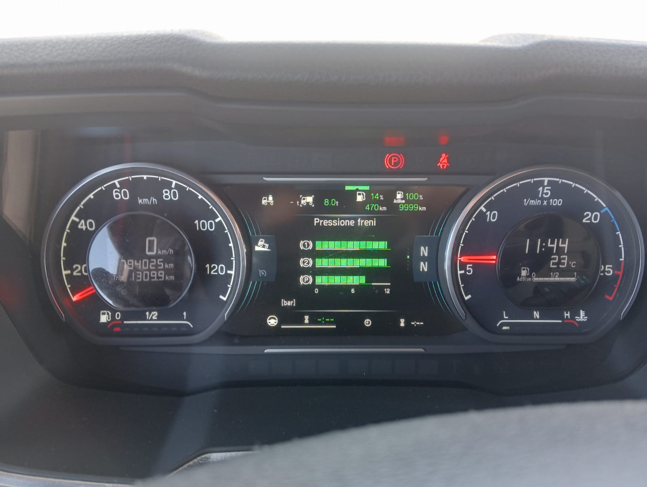 SCANIA S520 A4X2NB - Cabeza tractora: foto 2 SCANIA S520 A4X2NB - Cabeza tractora: foto 2