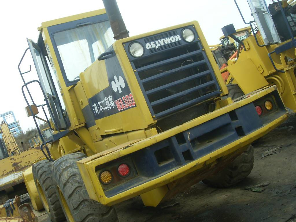 Komatsu WA300 - Cargadora de ruedas: foto 1 Komatsu WA300 - Cargadora de ruedas: foto 1