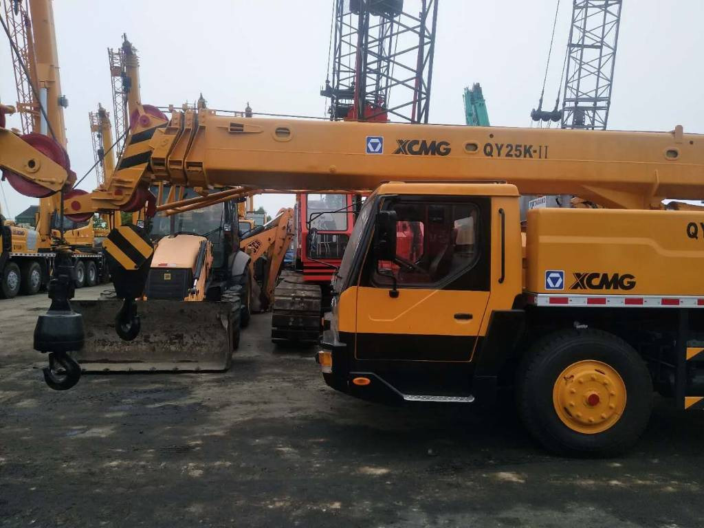XCMG QAY25 - Grúa: foto 1 XCMG QAY25 - Grúa: foto 1