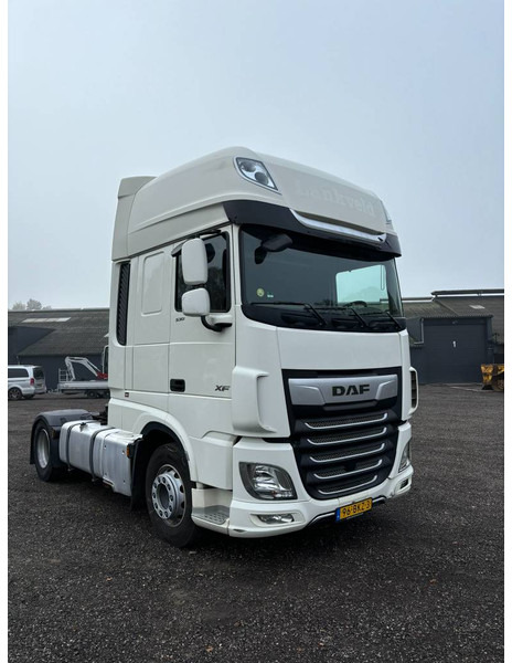 DAF XF 106.530 retarder 2 tanks, NL truck - Cabeza tractora: foto 1 DAF XF 106.530 retarder 2 tanks, NL truck - Cabeza tractora: foto 1