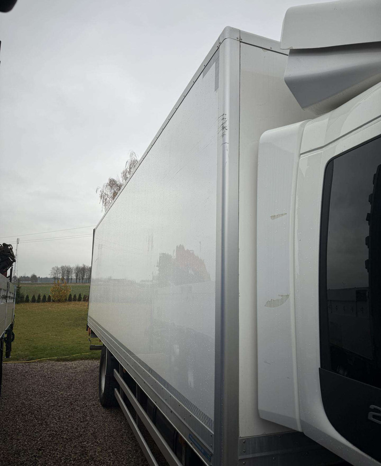 Volvo Kėbulas - Camión caja cerrada: foto 5 Volvo Kėbulas - Camión caja cerrada: foto 5