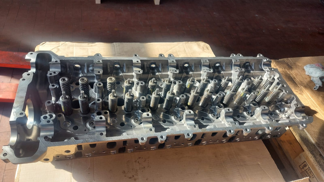 CLAAS Regeneracja naprawa om 470 471 472 473 mp4 euro6 - Motor para Maquinaria agrícola: foto 4 CLAAS Regeneracja naprawa om 470 471 472 473 mp4 euro6 - Motor para Maquinaria agrícola: foto 4
