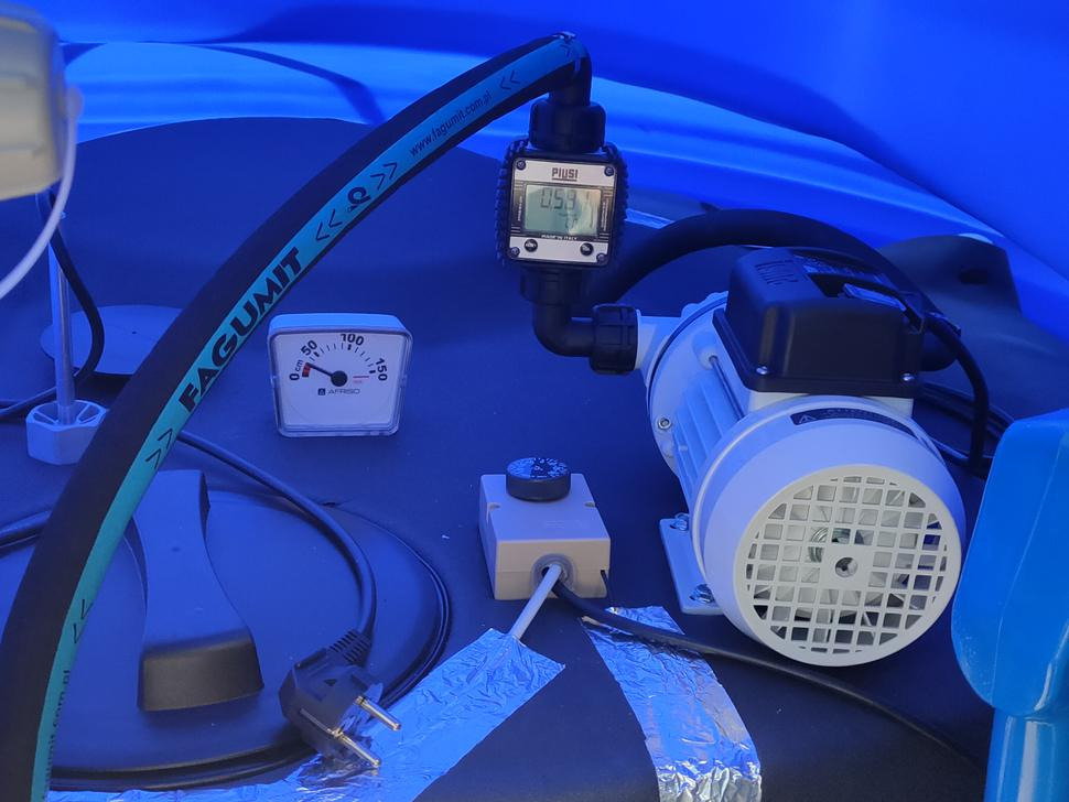 Tanque de almacenamiento DC AdBlue-Behälter / AdBlue tank / Cuve à AdBlue / Serbatoio / Depósito / Бак для AdBlue / Zbiornik AdBlue 1500 l: foto 8 Tanque de almacenamiento DC AdBlue-Behälter / AdBlue tank / Cuve à AdBlue / Serbatoio / Depósito / Бак для AdBlue / Zbiornik AdBlue 1500 l: foto 8