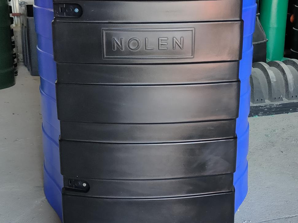 Tanque de almacenamiento DC AdBlue-Behälter / AdBlue tank / Cuve à AdBlue / Serbatoio / Depósito / Бак для AdBlue / Zbiornik AdBlue 1500 l: foto 6 Tanque de almacenamiento DC AdBlue-Behälter / AdBlue tank / Cuve à AdBlue / Serbatoio / Depósito / Бак для AdBlue / Zbiornik AdBlue 1500 l: foto 6