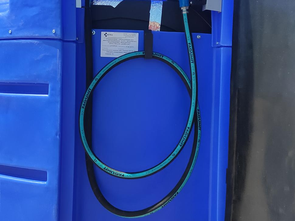 Tanque de almacenamiento DC AdBlue-Behälter / AdBlue tank / Cuve à AdBlue / Serbatoio / Depósito / Бак для AdBlue / Zbiornik AdBlue 1500 l: foto 7 Tanque de almacenamiento DC AdBlue-Behälter / AdBlue tank / Cuve à AdBlue / Serbatoio / Depósito / Бак для AdBlue / Zbiornik AdBlue 1500 l: foto 7