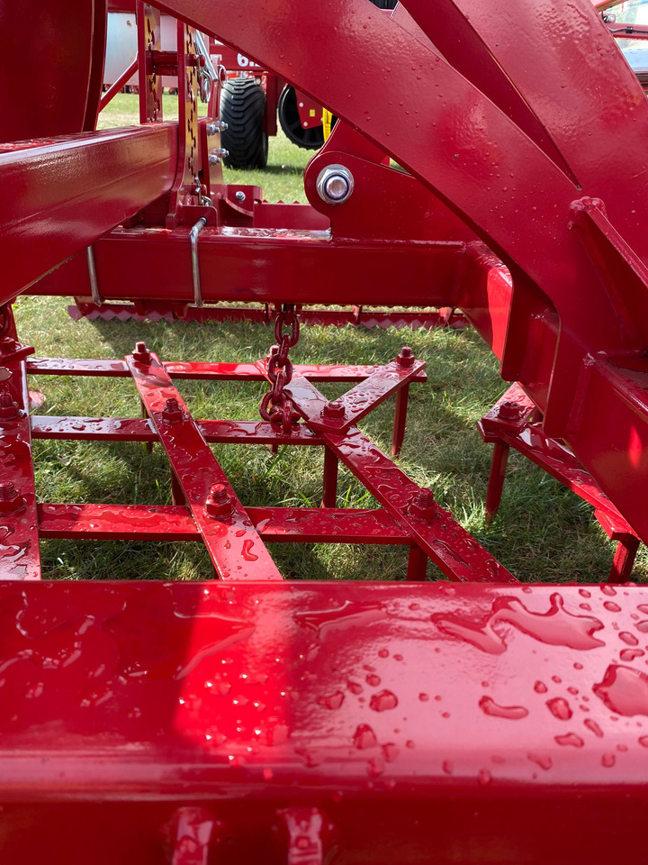 Lupus 7-Felder schwere Zinkenegge / Tine harrow / Herse à dents / Grada de púas de 5 campos / Erpice / 7-польная зубовая борона / Brona zębowa 7 m - Grada: foto 4 Lupus 7-Felder schwere Zinkenegge / Tine harrow / Herse à dents / Grada de púas de 5 campos / Erpice / 7-польная зубовая борона / Brona zębowa 7 m - Grada: foto 4