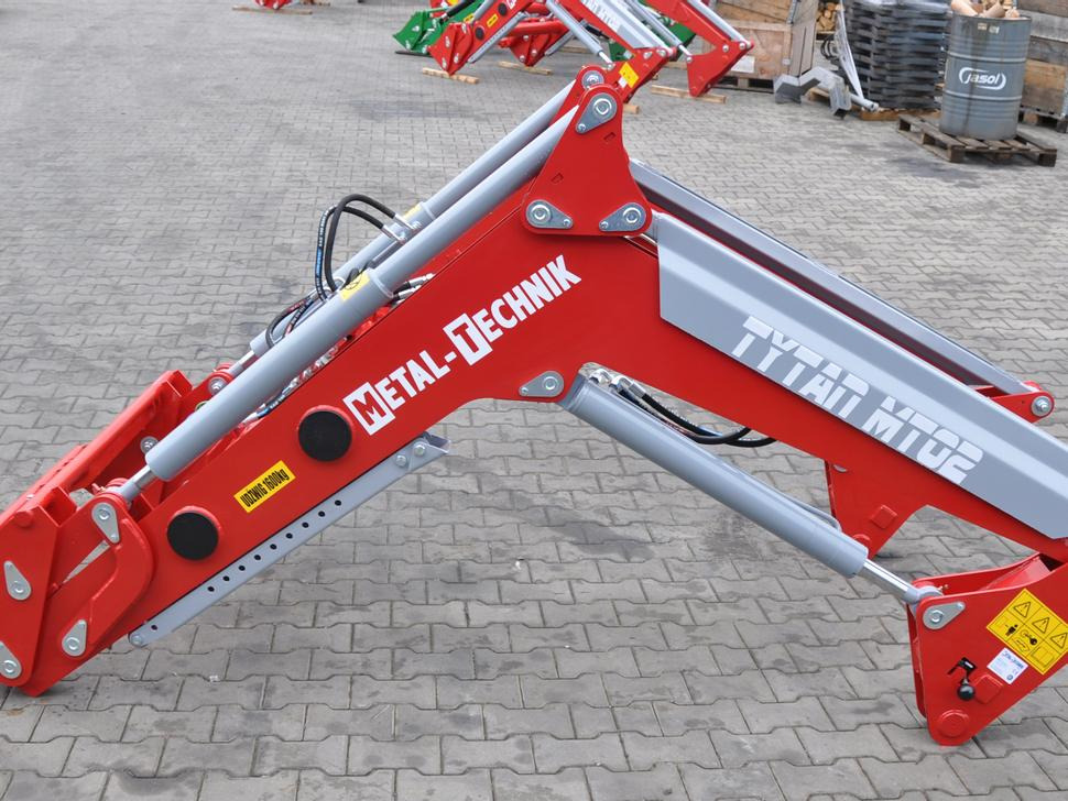 Cargador frontal para tractor para Implemento METAL-TECHNIK Frontlader / Front loader / Chargeur frontal / Caricatore frontale / Cargador fronta / Фронтальный погрузчик / Ładowacz czołowy Tytan MT-02: foto 11 Cargador frontal para tractor para Implemento METAL-TECHNIK Frontlader / Front loader / Chargeur frontal / Caricatore frontale / Cargador fronta / Фронтальный погрузчик / Ładowacz czołowy Tytan MT-02: foto 11