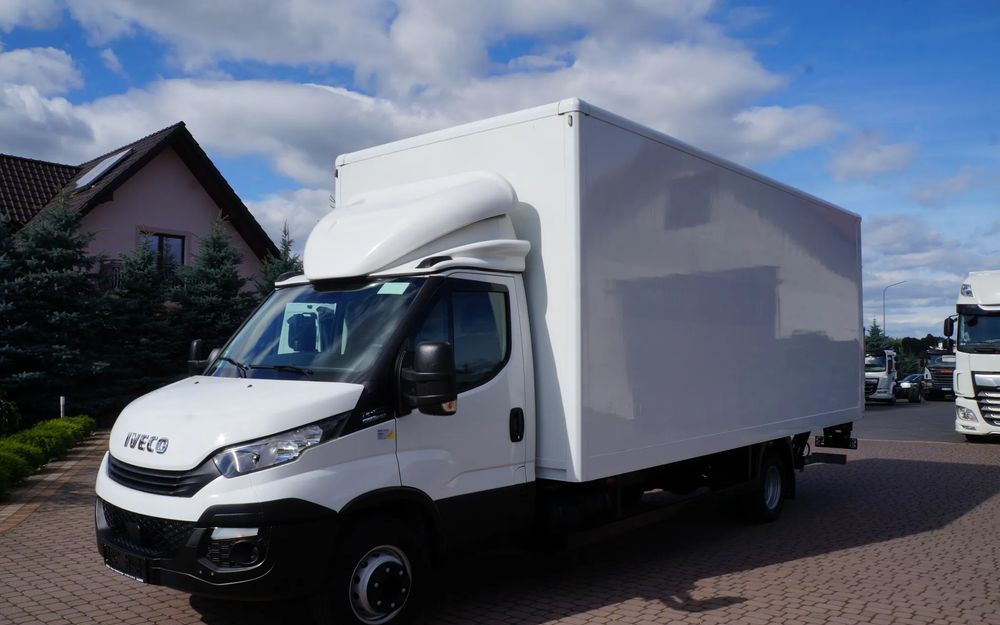 Iveco DAILY 72c18 Automat HI-MATIC Kontener 6 m 117 tys km Wzorowy Stan - Camión caja cerrada: foto 2 Iveco DAILY 72c18 Automat HI-MATIC Kontener 6 m 117 tys km Wzorowy Stan - Camión caja cerrada: foto 2