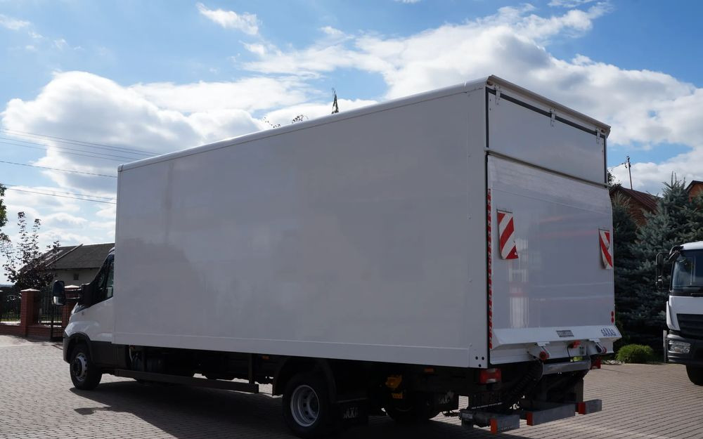 Iveco DAILY 72c18 Automat HI-MATIC Kontener 6 m 117 tys km Wzorowy Stan - Camión caja cerrada: foto 5 Iveco DAILY 72c18 Automat HI-MATIC Kontener 6 m 117 tys km Wzorowy Stan - Camión caja cerrada: foto 5