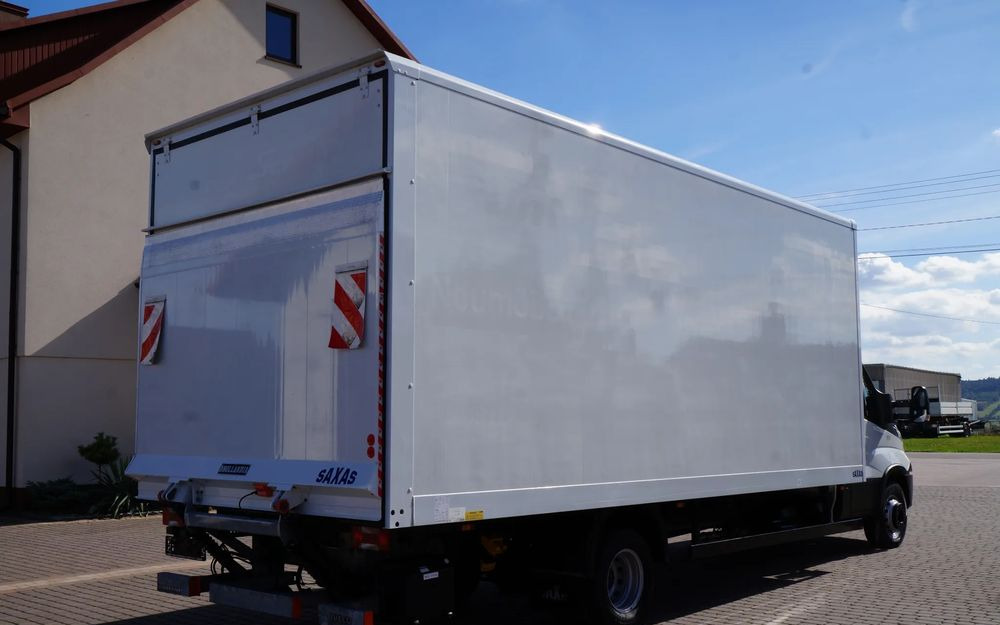 Iveco DAILY 72c18 Automat HI-MATIC Kontener 6 m 117 tys km Wzorowy Stan - Camión caja cerrada: foto 4 Iveco DAILY 72c18 Automat HI-MATIC Kontener 6 m 117 tys km Wzorowy Stan - Camión caja cerrada: foto 4