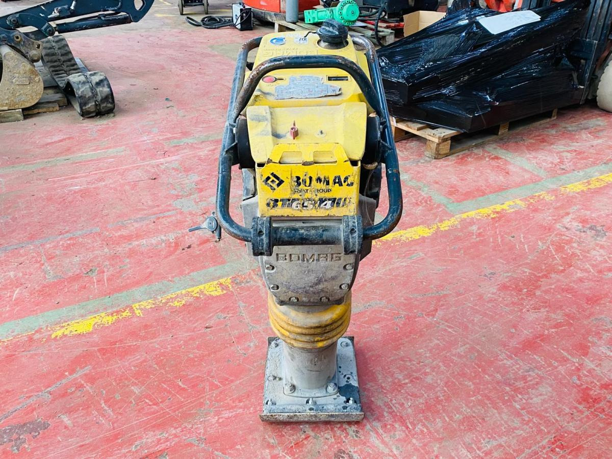 BOMAG Pilonneuse BT65/4 - Vibroapisonador: foto 2 BOMAG Pilonneuse BT65/4 - Vibroapisonador: foto 2
