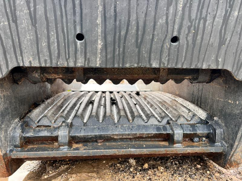 Cazo para excavadora Godet concasseur MB BF60 pour pelle de 10t à 20t (Net de TVA): foto 8