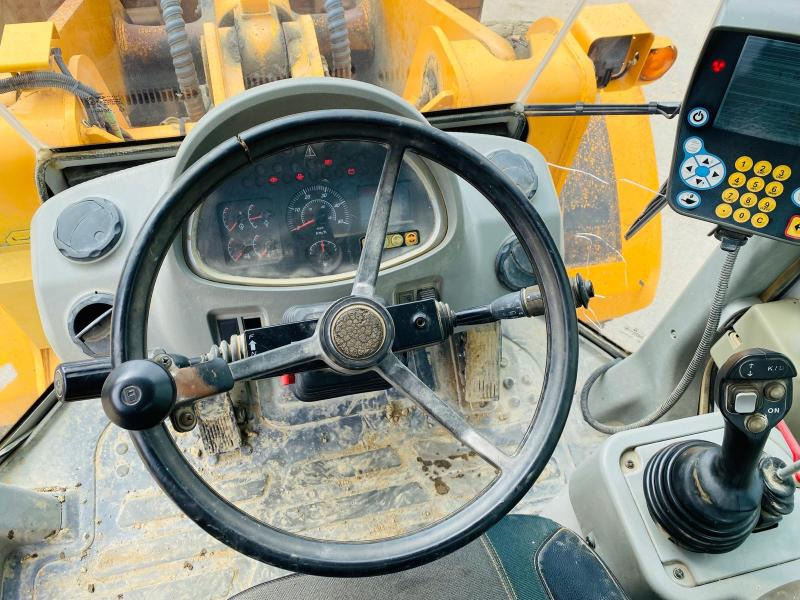 Retroexcavadora HYUNDAI Chargeuse articulé HL770-7A 23T: foto 18