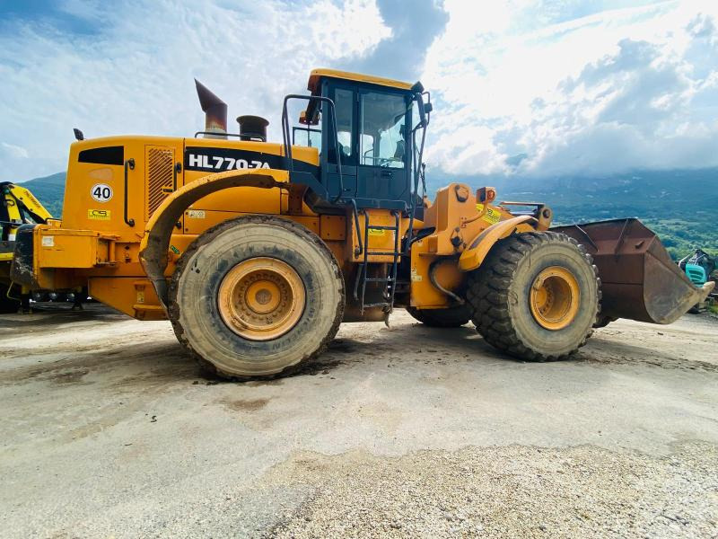 Retroexcavadora HYUNDAI Chargeuse articulé HL770-7A 23T: foto 7