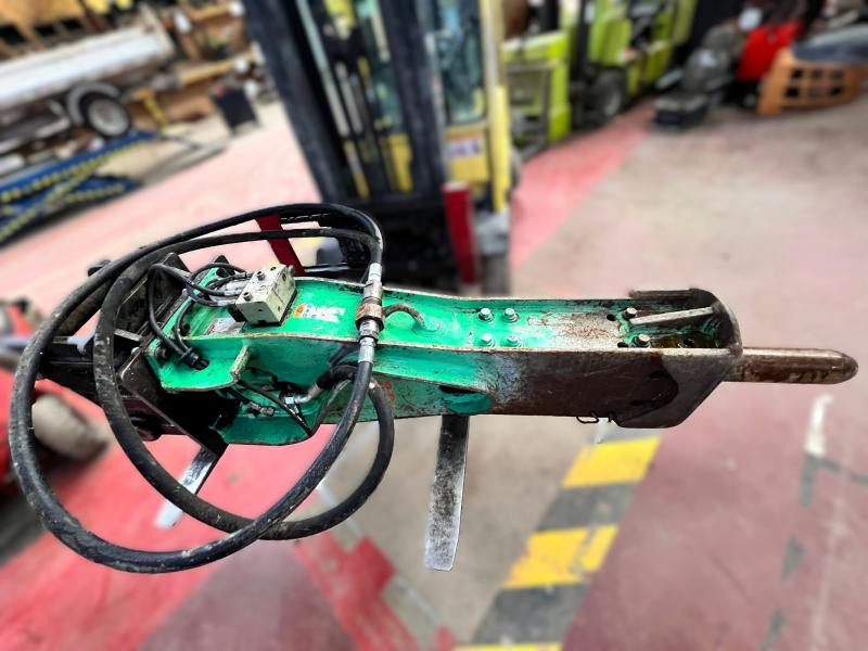 MONTABERT M900 BRH Marteau hydraulique pour 15-25T - Martillo hidráulico: foto 1 MONTABERT M900 BRH Marteau hydraulique pour 15-25T - Martillo hidráulico: foto 1