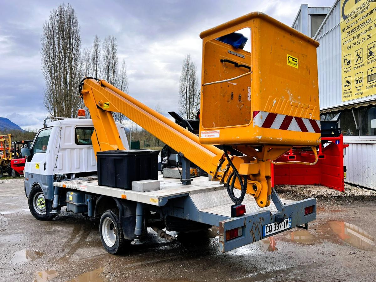 Mazda Bongo Fourgon Nacelle 14,5m - Plataforma elevadora, Furgoneta: foto 3 Mazda Bongo Fourgon Nacelle 14,5m - Plataforma elevadora, Furgoneta: foto 3