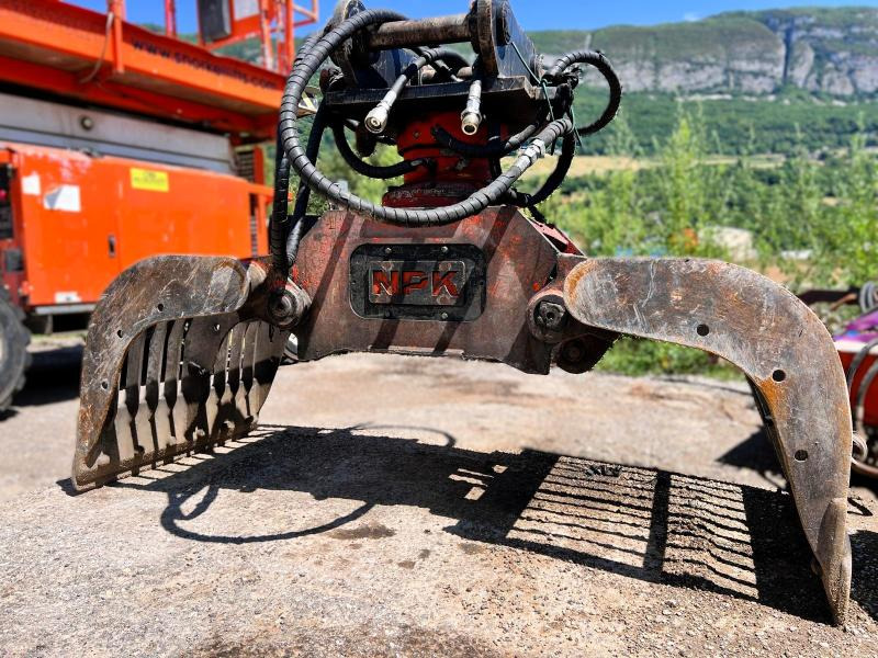 NPK DG-14 Pince de tri pour pelle de 8 à 15T - Pinza de manipulación para Maquinaria de construcción: foto 2 NPK DG-14 Pince de tri pour pelle de 8 à 15T - Pinza de manipulación para Maquinaria de construcción: foto 2