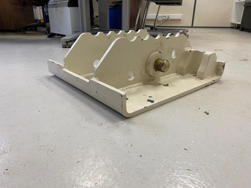 Pied de stabilisateur NEUF Pour TEREX TLB 830 à 990 et Benford - Recambio para Retroexcavadora: foto 3 Pied de stabilisateur NEUF Pour TEREX TLB 830 à 990 et Benford - Recambio para Retroexcavadora: foto 3