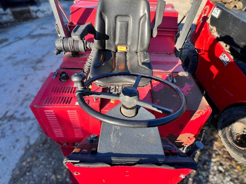 Barredora vial YNO 135-3 VEH Balayeuse diesel: foto 7