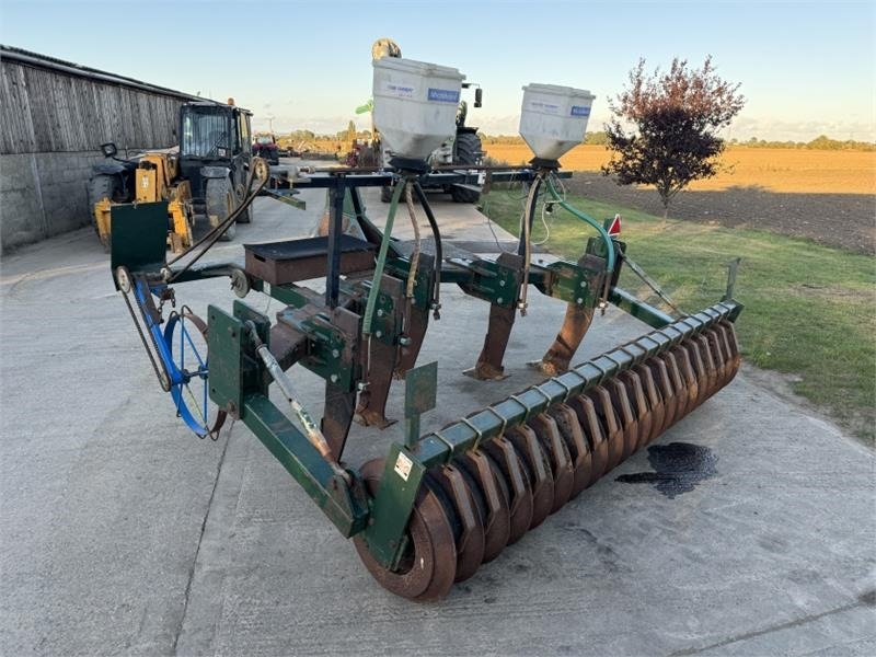 5 Leg Subsoiler 5 Leg Subsoiler c/w OSR Seeders - Cultivador: foto 3 5 Leg Subsoiler 5 Leg Subsoiler c/w OSR Seeders - Cultivador: foto 3