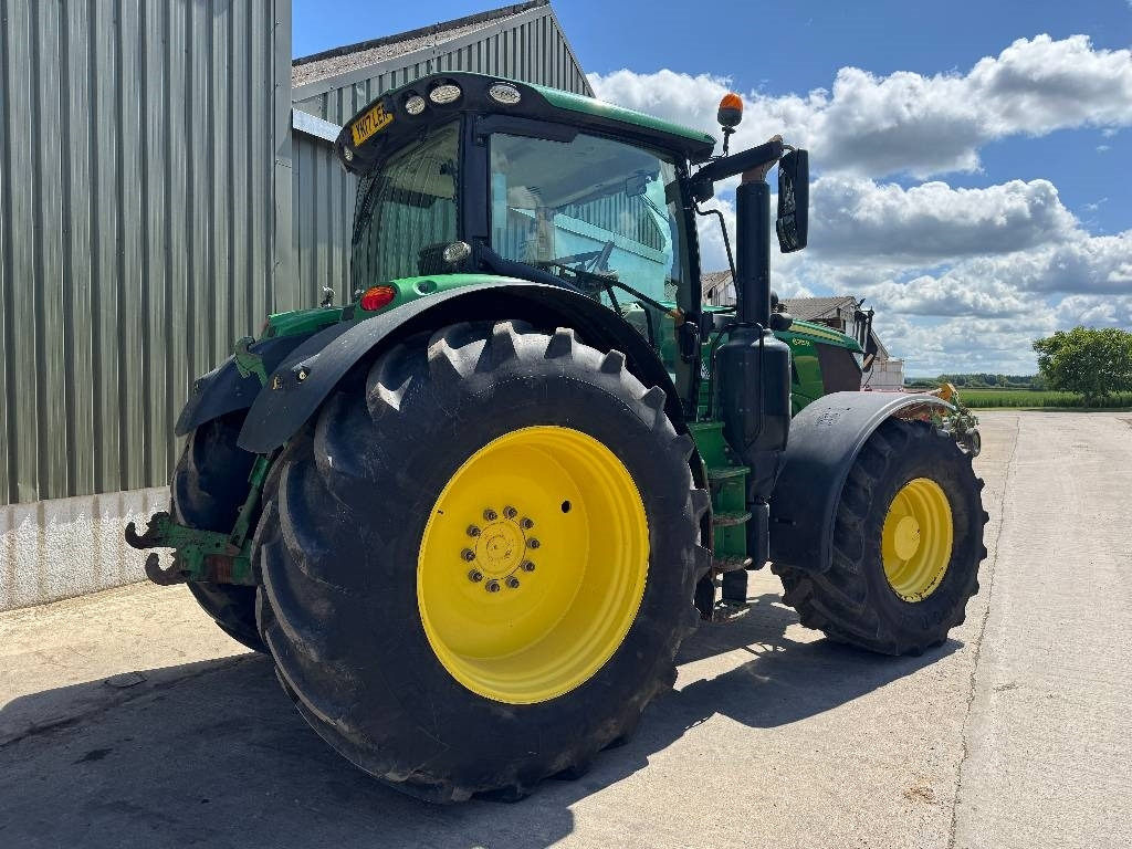 John Deere 6215 R AutoPower - Tractor: foto 4 John Deere 6215 R AutoPower - Tractor: foto 4