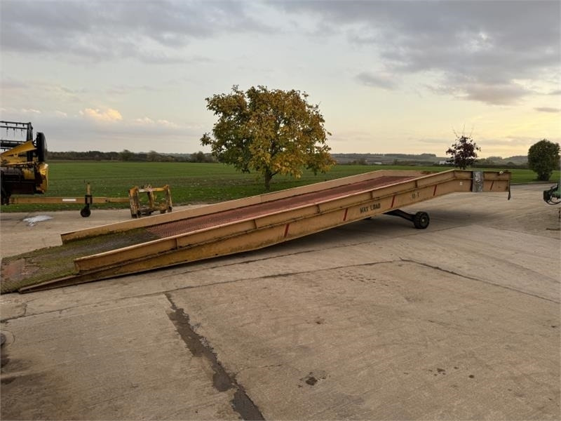 Loading Ramp Loading Ramp - Rampa de carga: foto 1 Loading Ramp Loading Ramp - Rampa de carga: foto 1