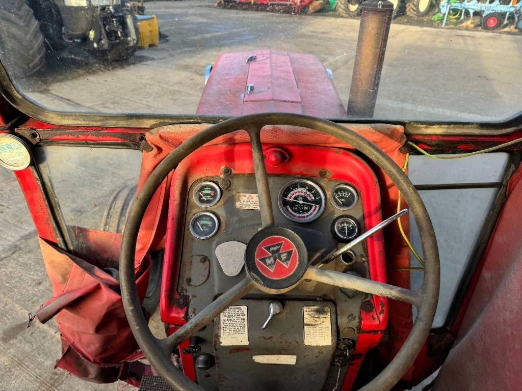 Massey Ferguson 165 - Tractor: foto 5 Massey Ferguson 165 - Tractor: foto 5