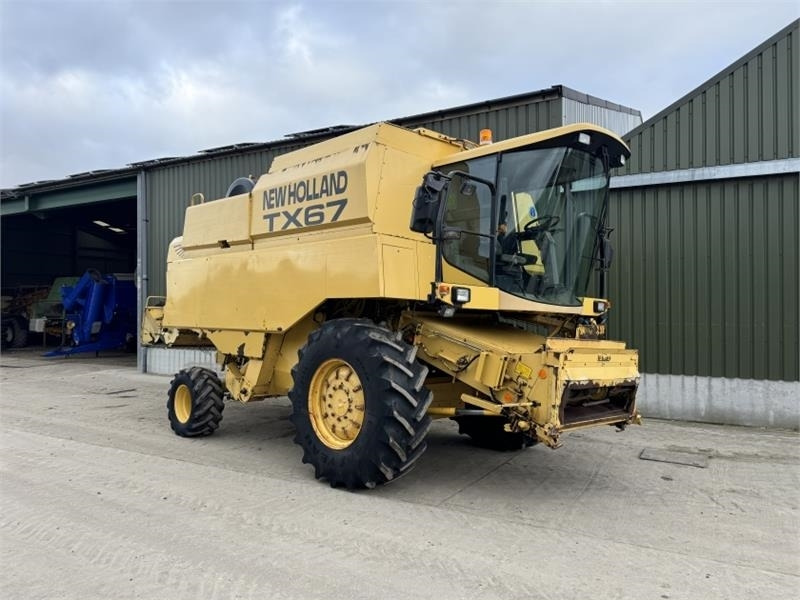 New Holland New Holland TX67 c/w 20ft Header - Accesorios para cosechadoras: foto 1 New Holland New Holland TX67 c/w 20ft Header - Accesorios para cosechadoras: foto 1
