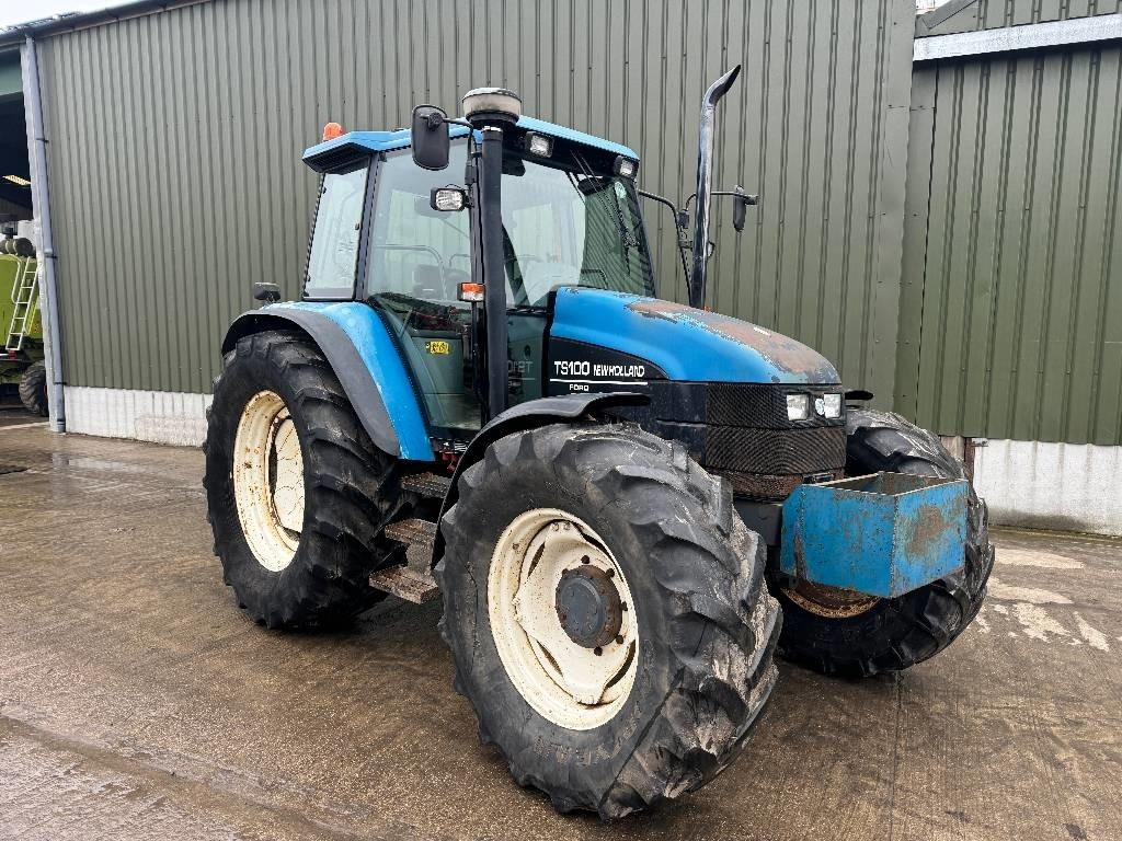 New Holland TS 100 - Tractor: foto 3 New Holland TS 100 - Tractor: foto 3