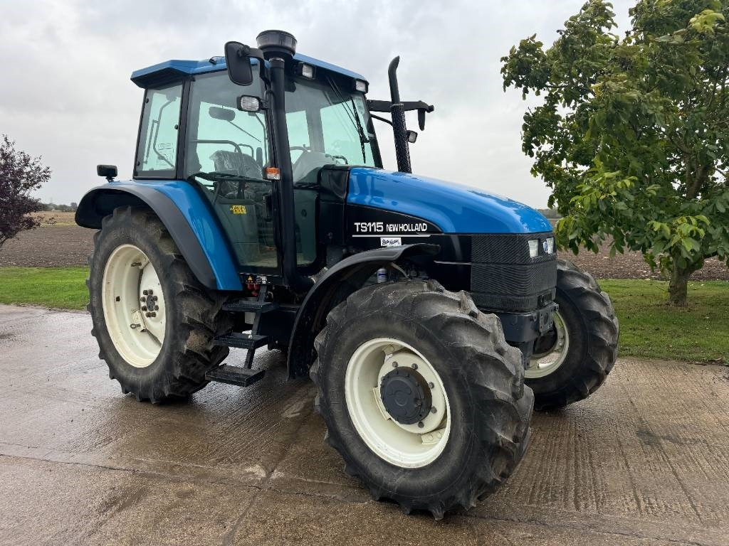 New Holland TS 115 SLE - Tractor: foto 3 New Holland TS 115 SLE - Tractor: foto 3
