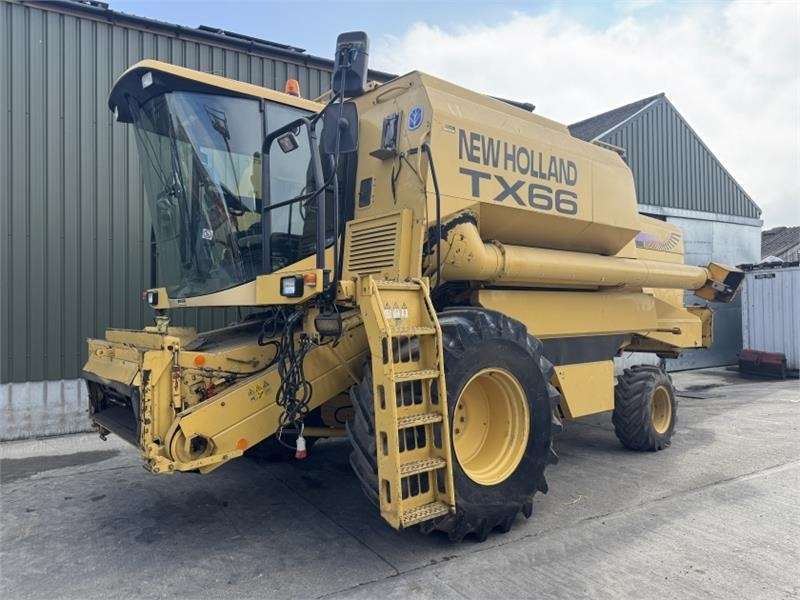 New Holland TX66 Combine Harvester c/w 20ft Header - Accesorios para cosechadoras: foto 1 New Holland TX66 Combine Harvester c/w 20ft Header - Accesorios para cosechadoras: foto 1