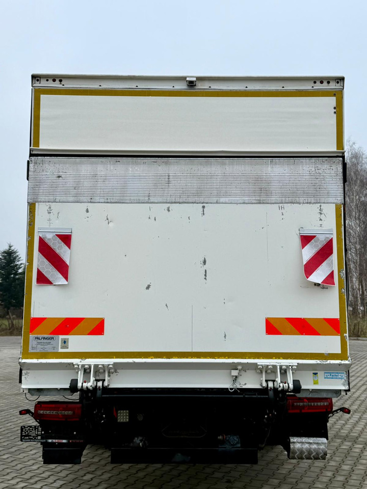 MAN TGM 15.290 / IZOTERMA / WINDA / 18 PALET / AUTOMAT / SYPIALKA / - Camión isotérmico: foto 5 MAN TGM 15.290 / IZOTERMA / WINDA / 18 PALET / AUTOMAT / SYPIALKA / - Camión isotérmico: foto 5