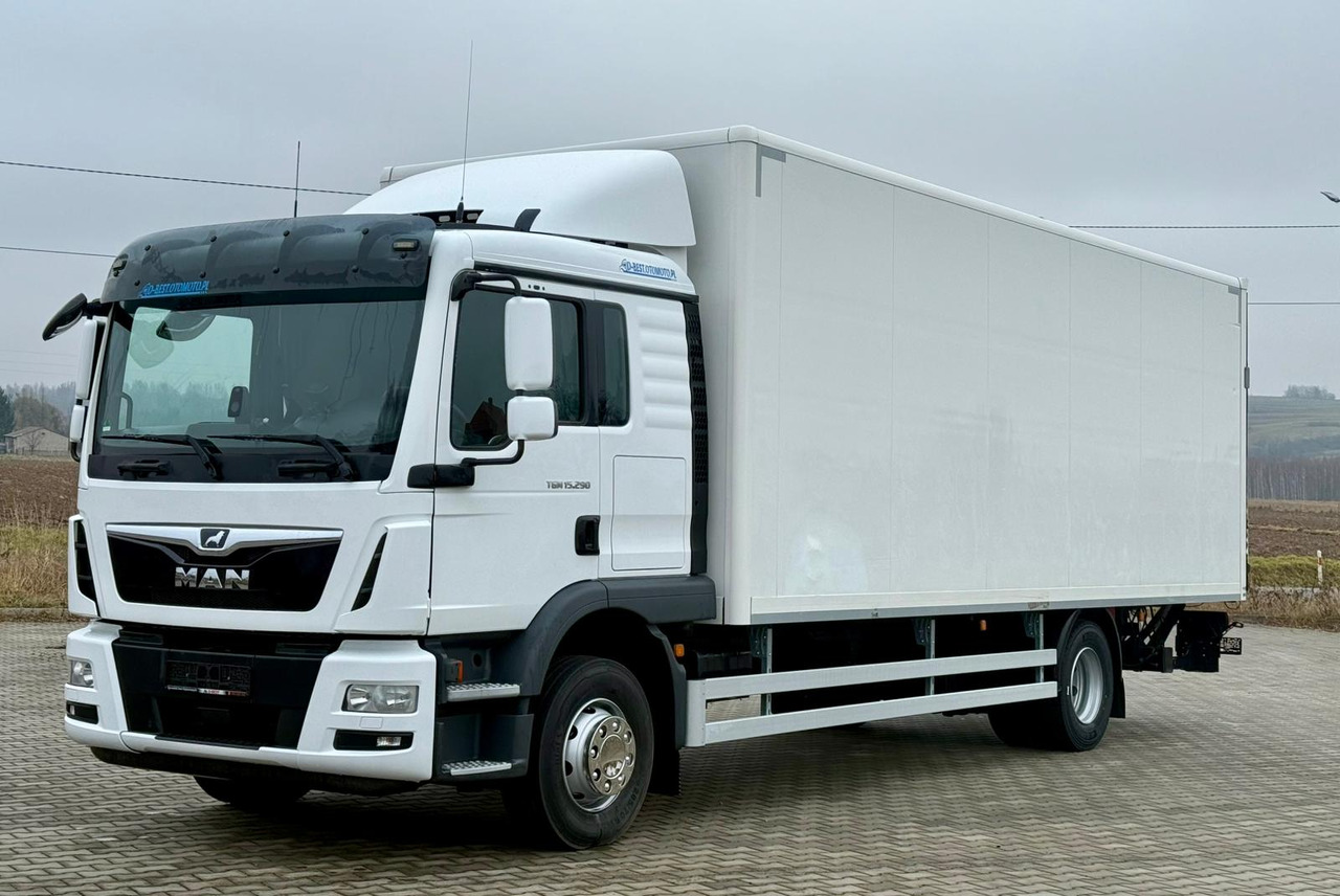 MAN TGM 15.290 / IZOTERMA / WINDA / 18 PALET / AUTOMAT / SYPIALKA / - Camión isotérmico: foto 2 MAN TGM 15.290 / IZOTERMA / WINDA / 18 PALET / AUTOMAT / SYPIALKA / - Camión isotérmico: foto 2