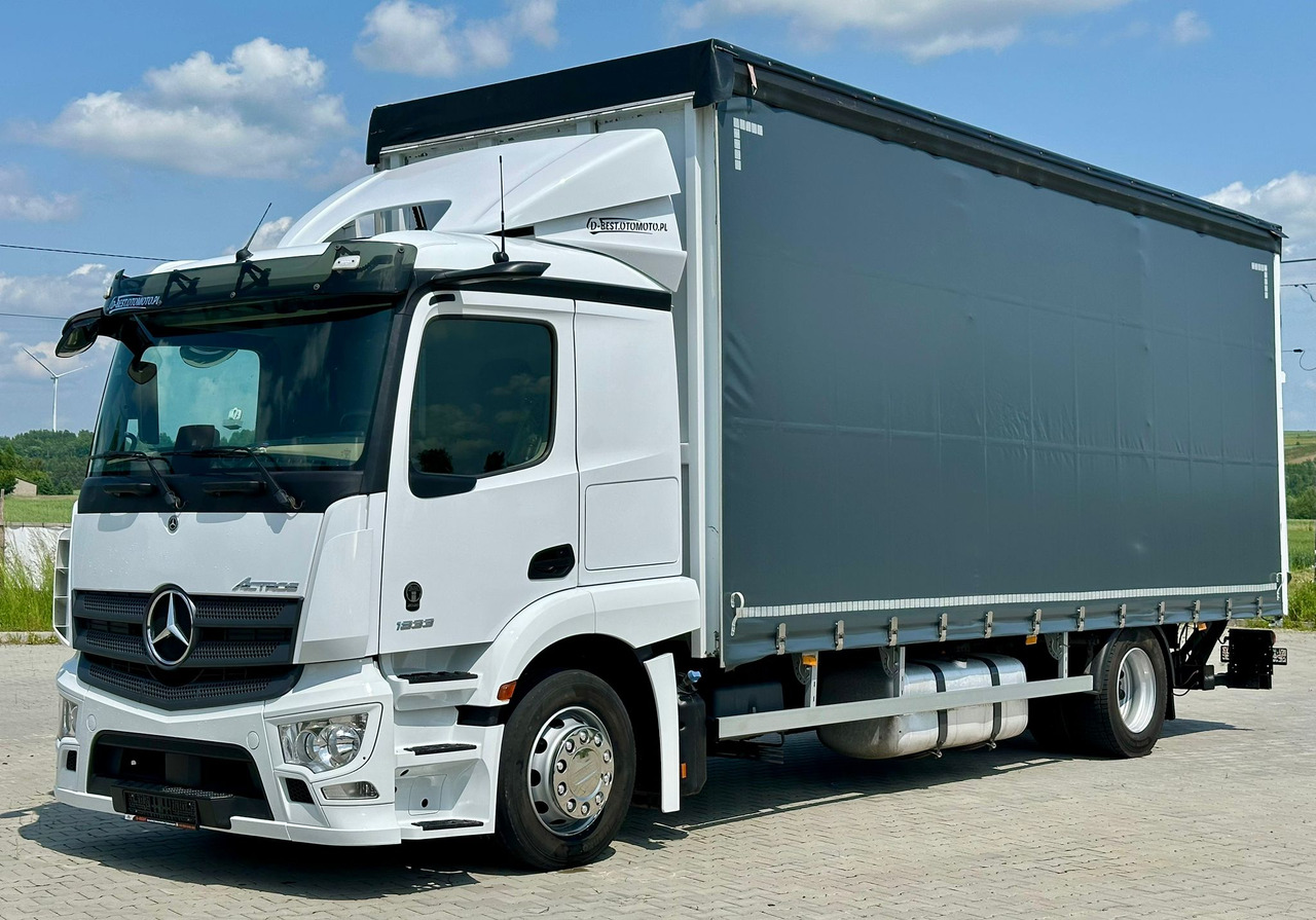 MERCEDES-BENZ ACTROS 1833 / FIRANKA / WINDA / 18 PALET / AUTOMAT / 310 TYS KM / DUŻY SILNIK / 2020 ROK / SYPIALKA - Camión lona: foto 2 MERCEDES-BENZ ACTROS 1833 / FIRANKA / WINDA / 18 PALET / AUTOMAT / 310 TYS KM / DUŻY SILNIK / 2020 ROK / SYPIALKA - Camión lona: foto 2