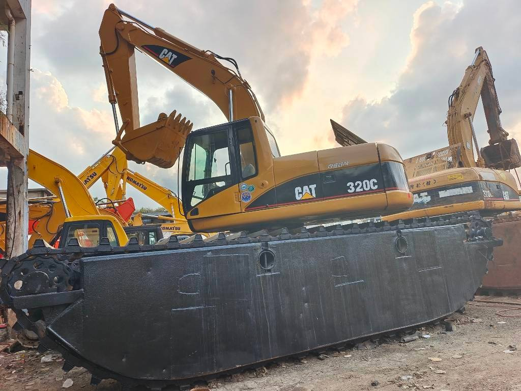 CAT 320 C - Excavadora anfibia: foto 2 CAT 320 C - Excavadora anfibia: foto 2