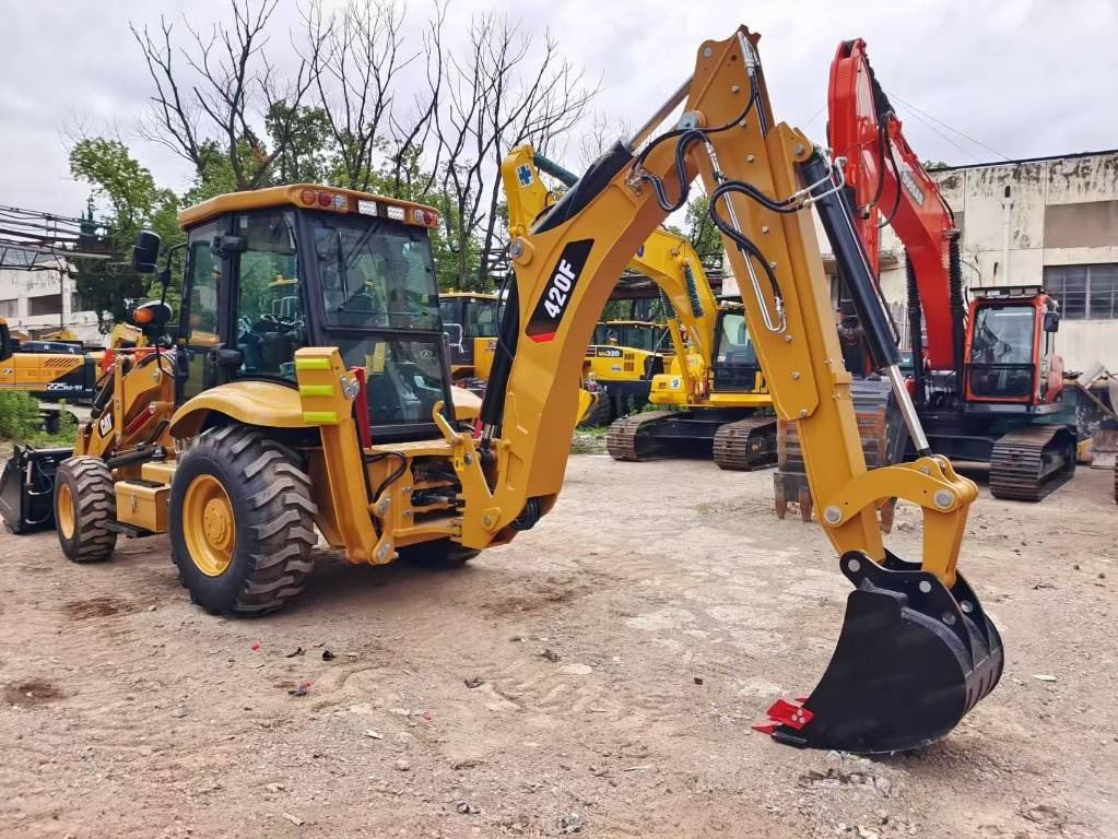 CAT 420 F Brand new machines - Retroexcavadora: foto 1 CAT 420 F Brand new machines - Retroexcavadora: foto 1