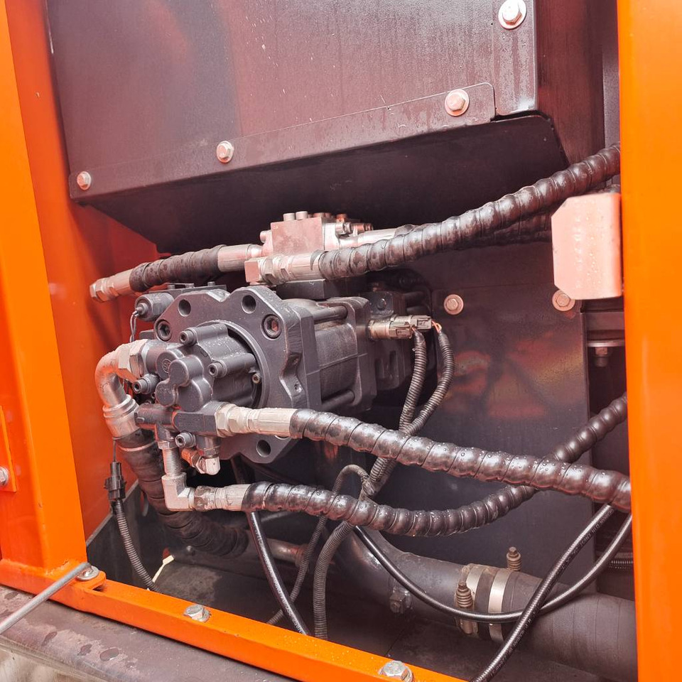 Doosan DX 150 LC - Excavadora de cadenas: foto 3 Doosan DX 150 LC - Excavadora de cadenas: foto 3