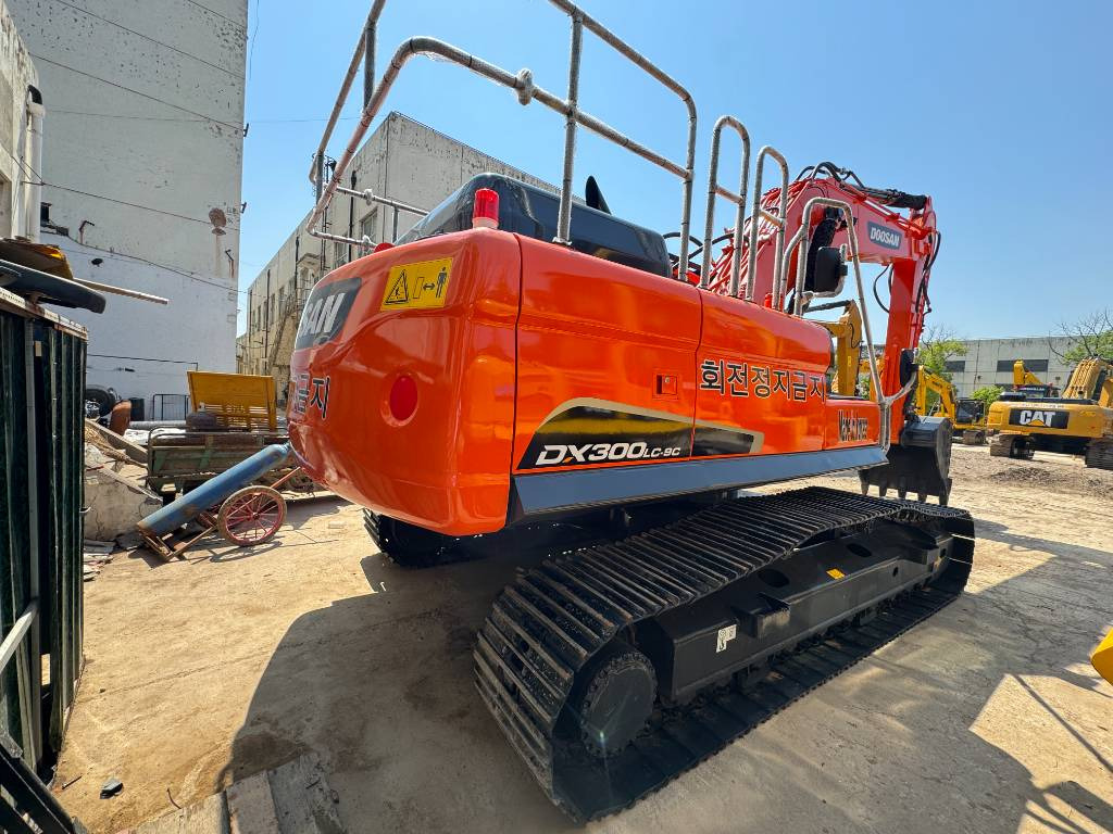 Doosan DX 300 LC-9S - Excavadora de cadenas: foto 2 Doosan DX 300 LC-9S - Excavadora de cadenas: foto 2
