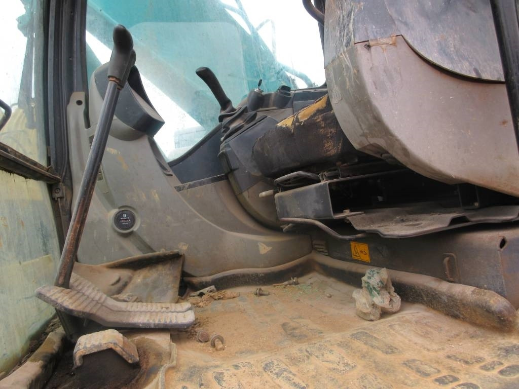 Kobelco SK 140 - Excavadora de cadenas: foto 3 Kobelco SK 140 - Excavadora de cadenas: foto 3